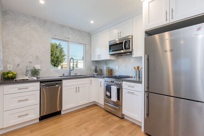 Foto del edificio - 724 Ashland Ave Santa Monica, CA 90405