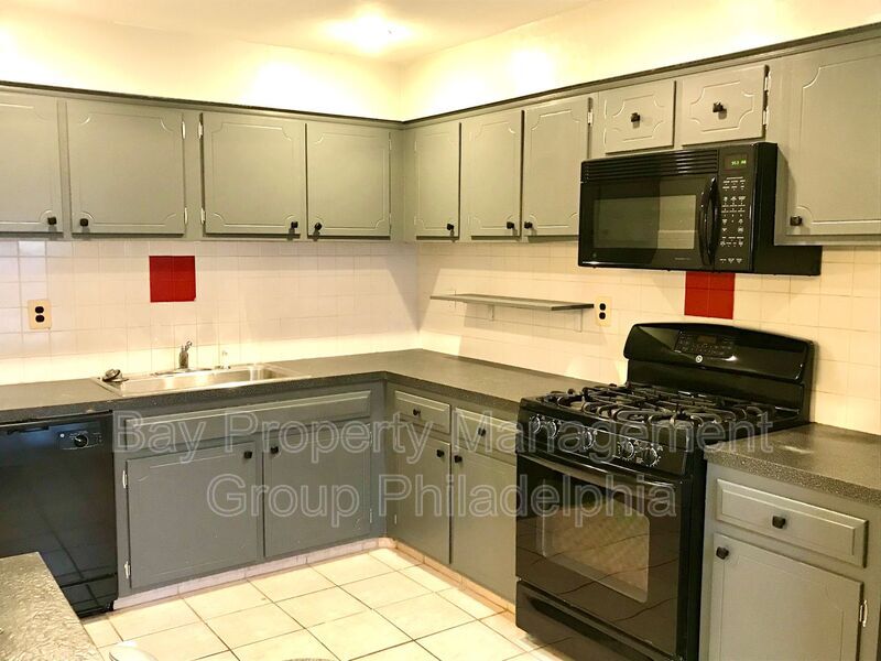 Foto principal - 7722 Orpheus Pl