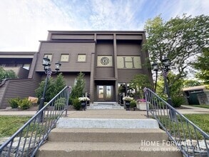 Building Photo - 750 Shaker Dr