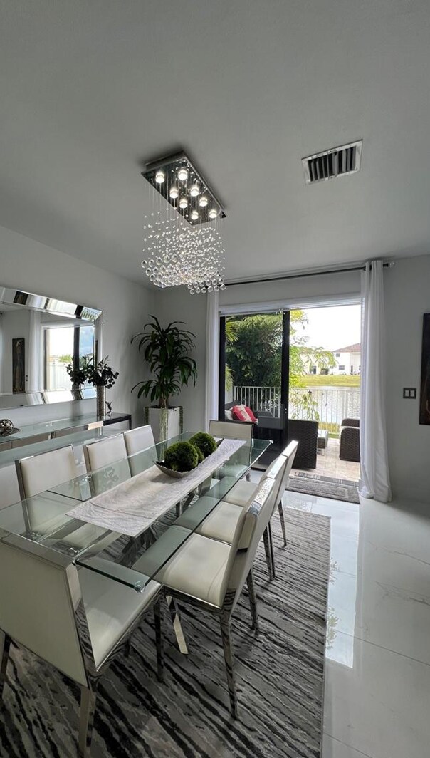 Foto del edificio - 9336 W 34th Ct