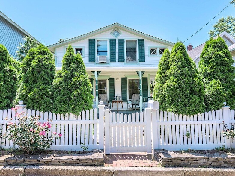 Foto principal - 173 14th Ave