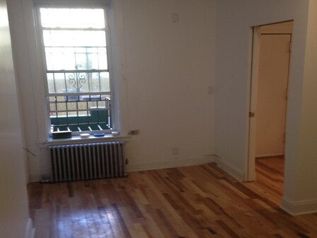 Primary Photo - 84 Rockaway Ave