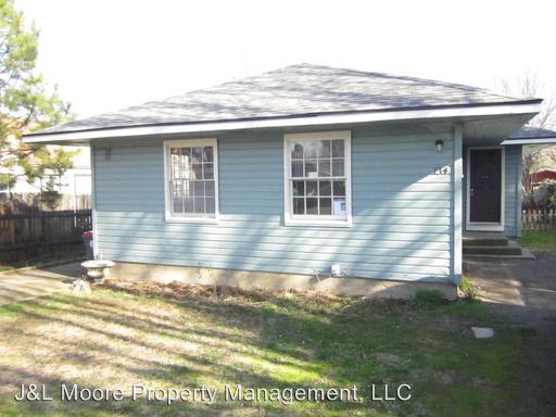 Primary Photo - 134 Kenwood Ave