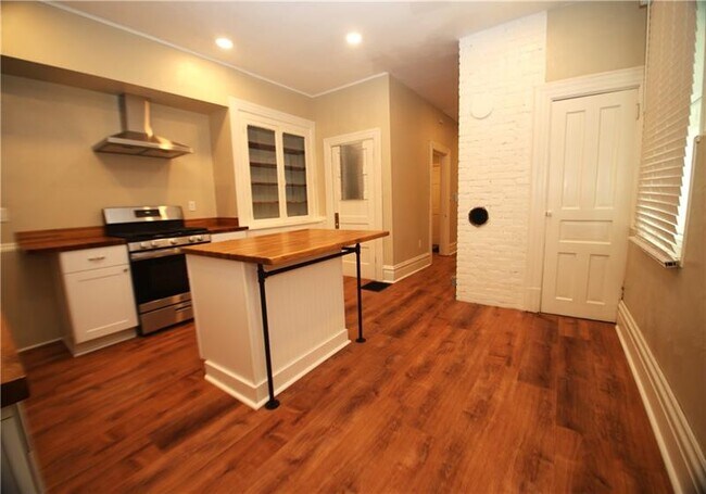 Foto del edificio - 1626 Lowrie St