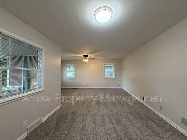 Foto del edificio - 5505 Sumner St
