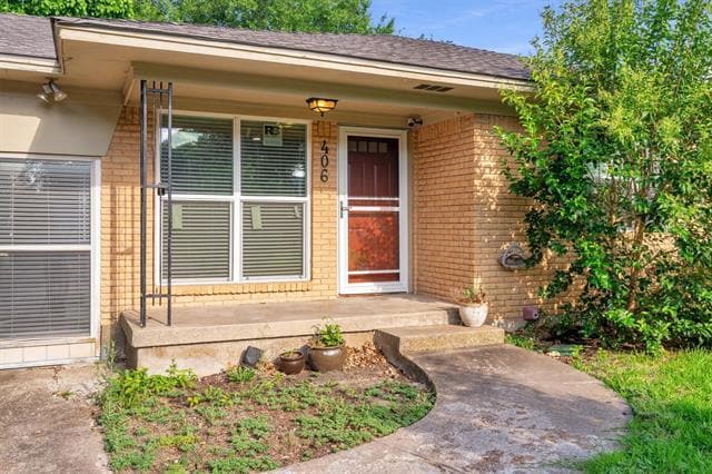 Building Photo - 406 N Bonham Dr