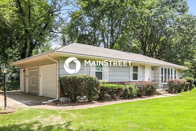 Foto del edificio - 3 Bedroom Pet-Friendly Home in KANSAS CITY...