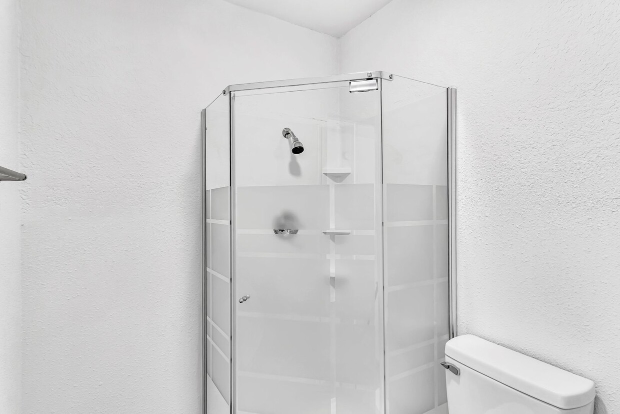 Primary Photo - Newly Renovated Studio Apartment in Hollis...