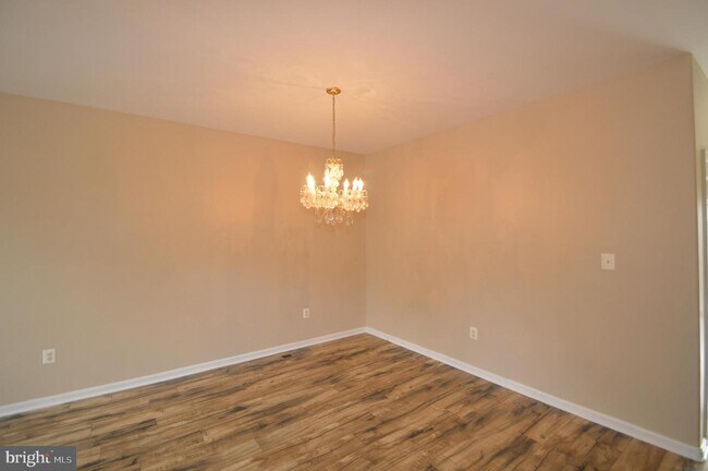 Building Photo - 21083 Mossy Glen Terrace