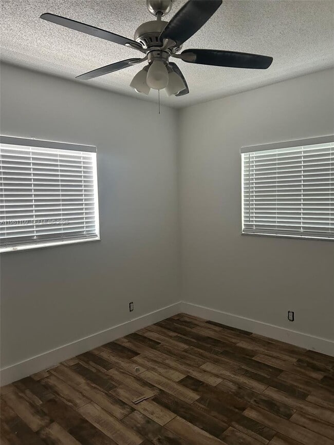 Building Photo - 730 SW 4th St