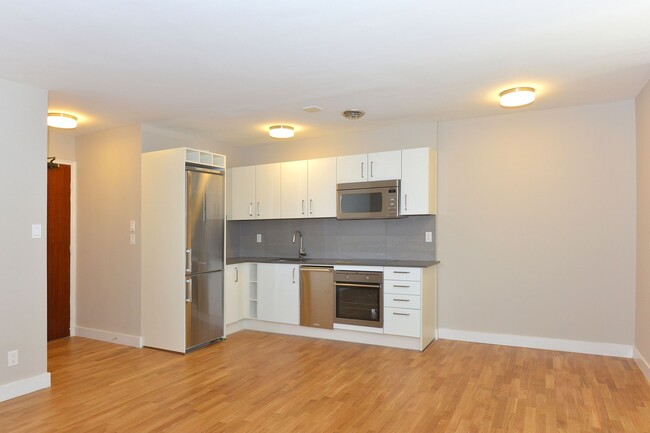 Building Photo - The Upper Beaches