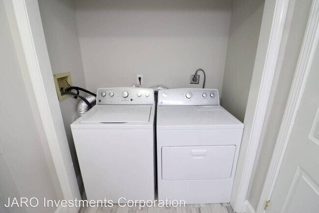 Foto del edificio - 4 br, 2 bath House - 41 Adams Street