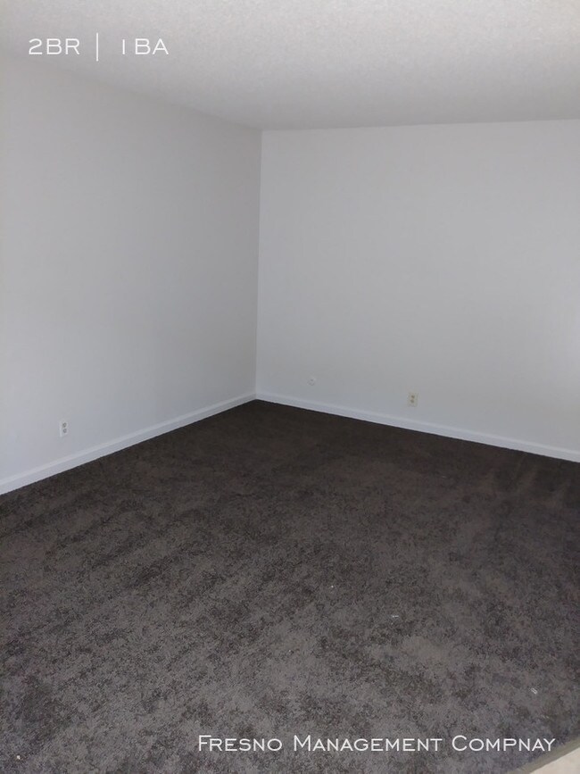 Foto del edificio - 5280 N 6th St