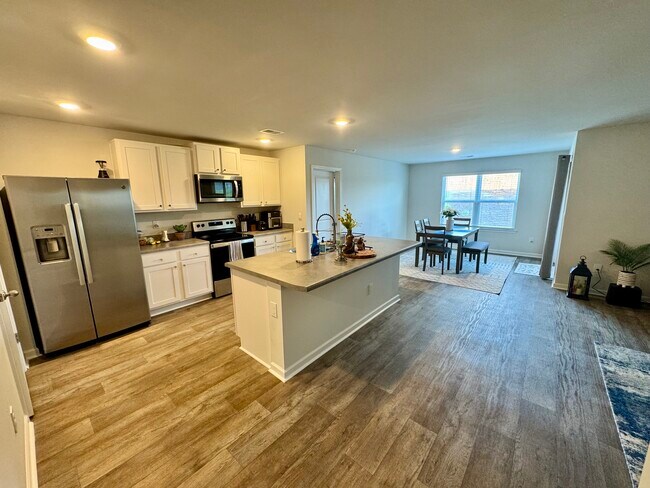 Foto del edificio - 212 Spotted Owl Wy NE