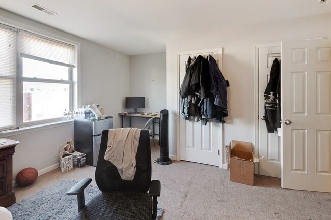 Photo - 1628 Willington St Apartment