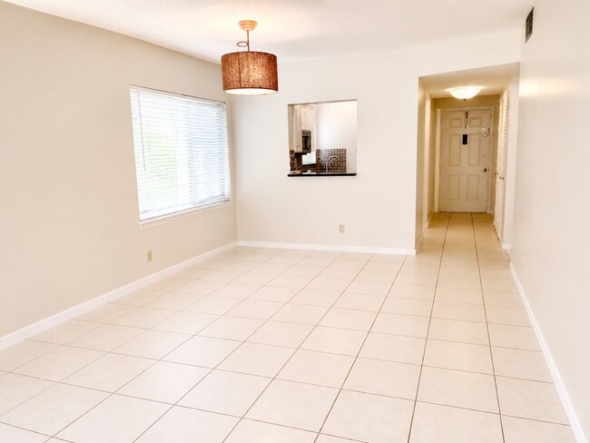 Foto del edificio - 2865 SW 22nd Ave