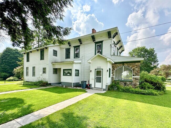 Foto del edificio - 336 Meadville St