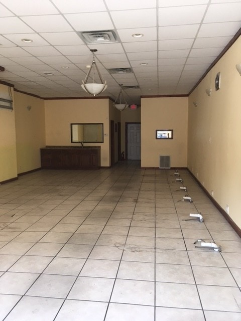 Interior - 3700-3704 N Southport Ave