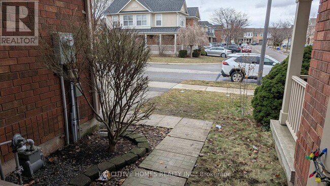 Photo du bâtiment - 676 Hamilton Crescent