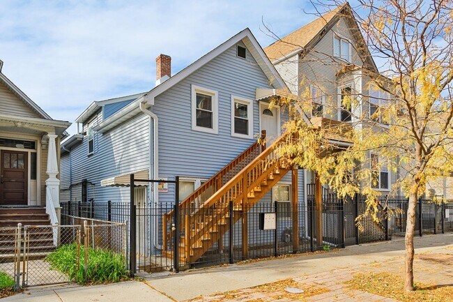 Building Photo - 1720 N St Louis Ave