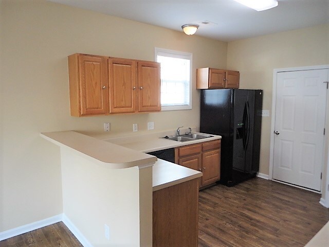 Foto del edificio - 6025 Brambleberry Way