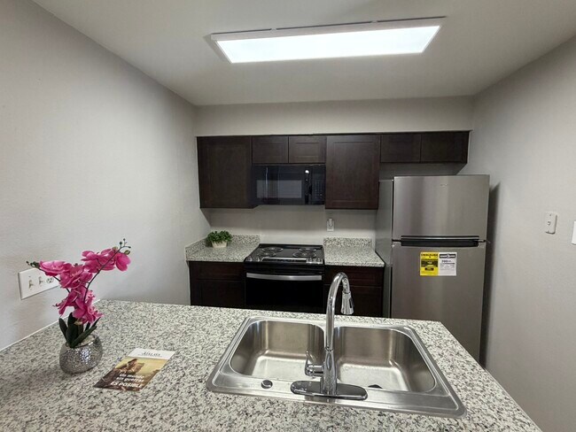 Foto del edificio - 10001 Westpark Dr