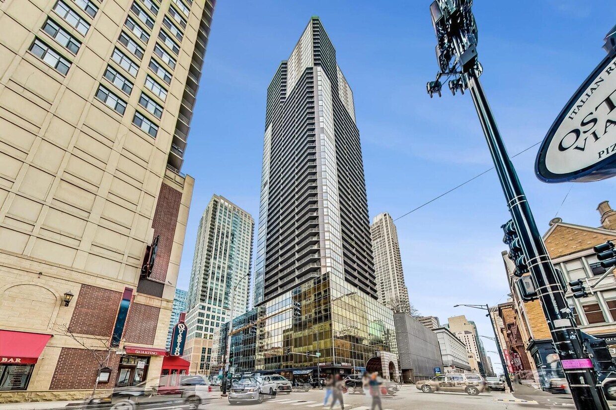 10 E Ontario St Unit 4002, Chicago, IL 60611 Condo for Rent in