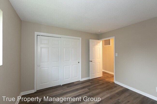 Building Photo - 3 br, 2 bath House - 1221 Brandt Dr