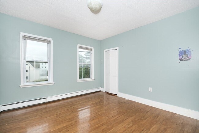 Building Photo - 30-32 Appleton St-