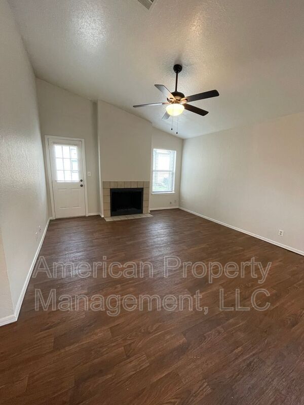 Foto del edificio - 13129 E 44th St