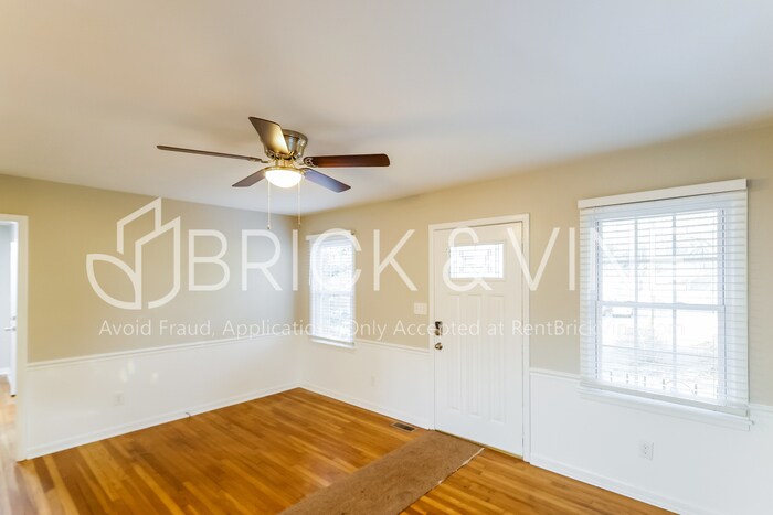 Primary Photo - 813 Highbury Dr