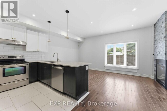 Building Photo - 979 Admiral Ave