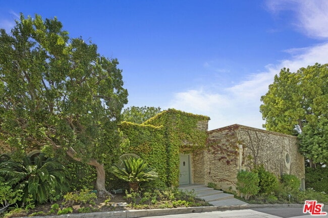Building Photo - 1634 Gilcrest Dr