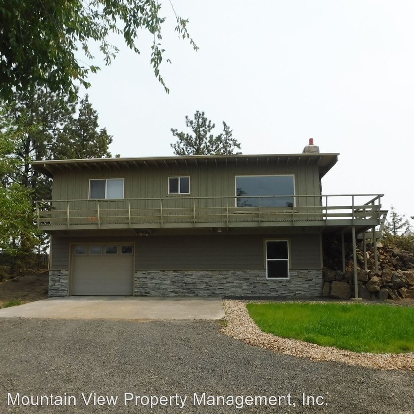 2555 NE Butler Market Rd, Bend, OR 97701 House Rental in Bend, OR