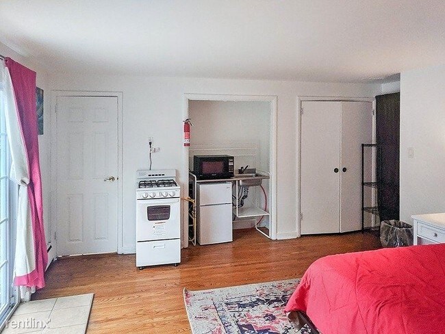 Foto del edificio - 951 Netherwood Dr