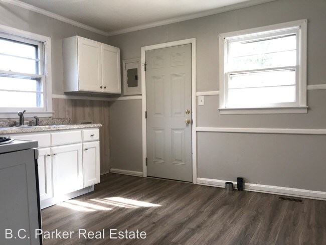 Foto del edificio - 2 br, 1 bath House - 421 Smith St