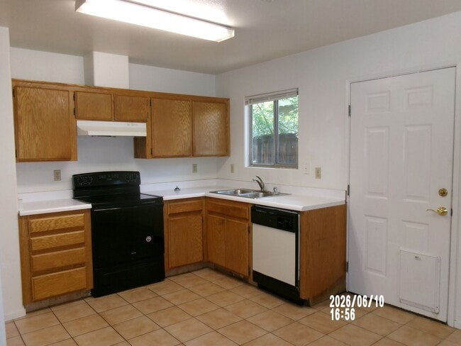 Building Photo - 2811 Brookside Dr