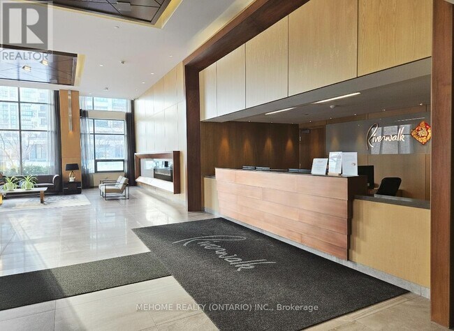 Photo du bâtiment - 18 Uptown Dr