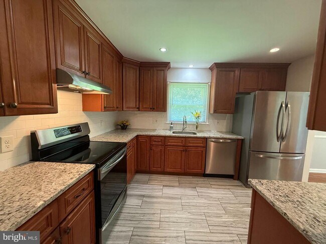 Foto del edificio - 857 Cherry Hill Rd