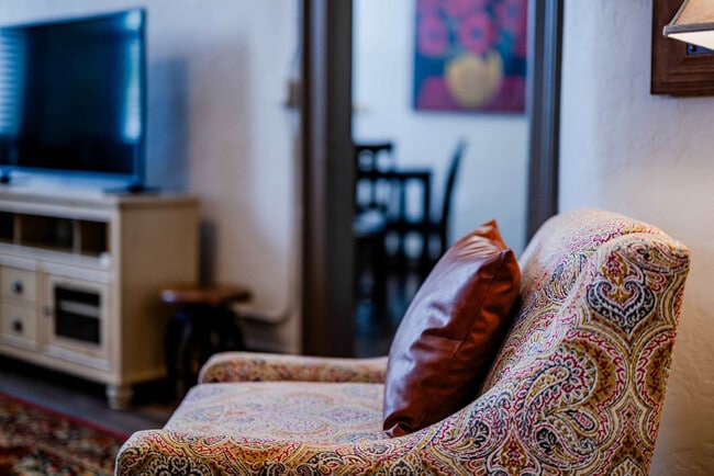 Building Photo - 101 Algoma Blvd