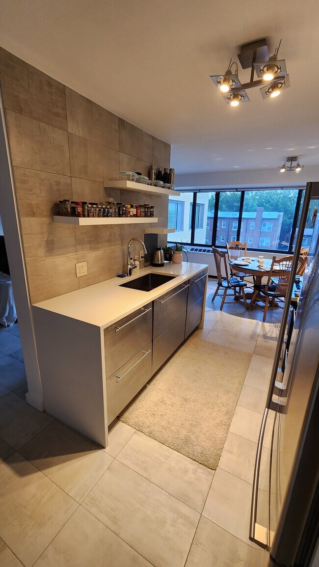 5410 Connecticut Ave NW Unit 707, Washington, DC 20015 Condo for Rent