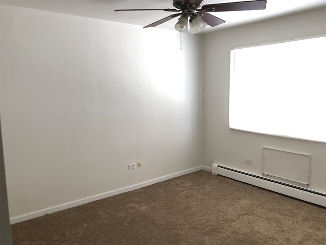 Foto del edificio - 1035 Todd Farm Dr