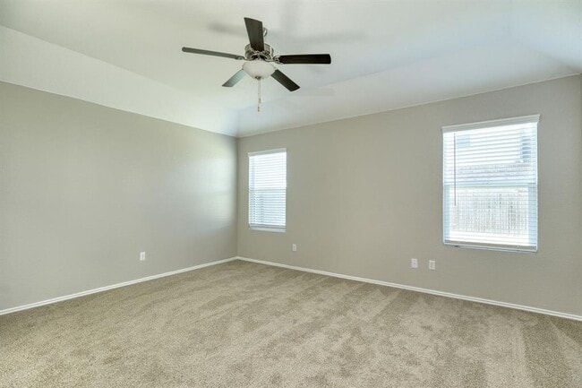 Foto del edificio - 111 Mountain Maple St