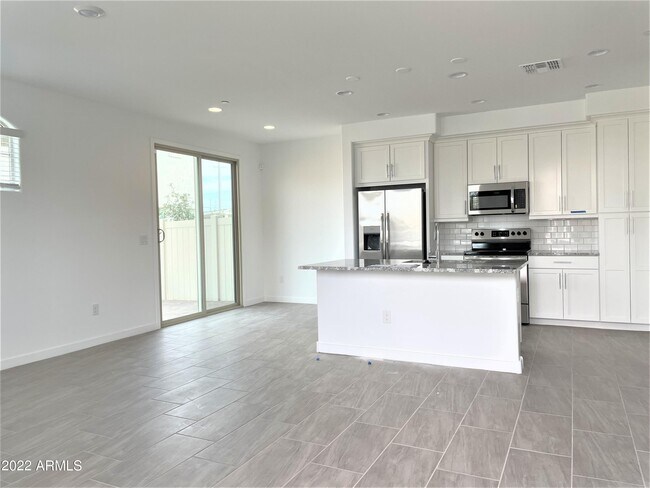 Foto del edificio - 4100 S Pinelake Way