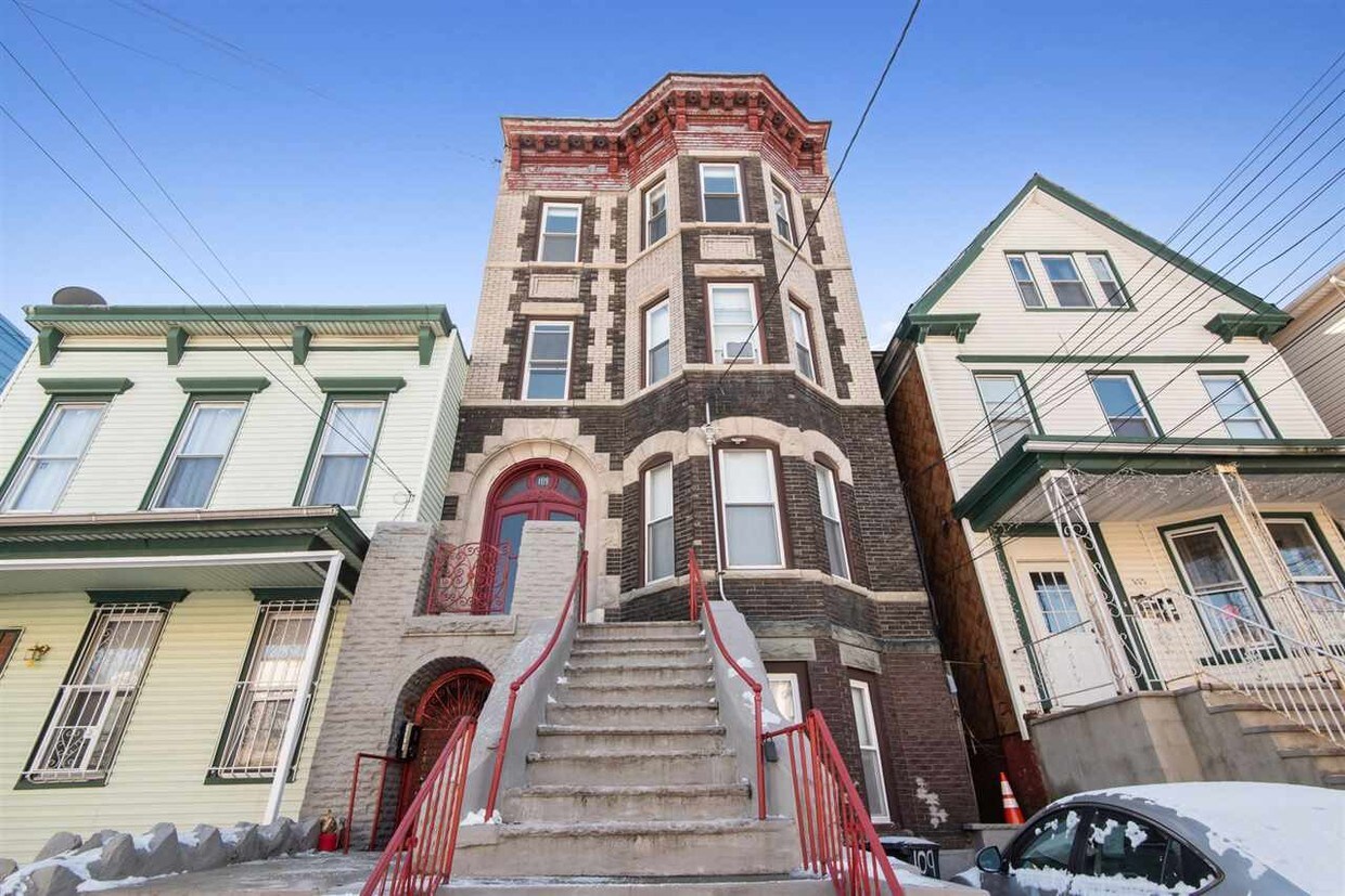 Primary Photo - 109 North St