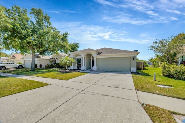Building Photo - 10461 Hunters Haven Blvd
