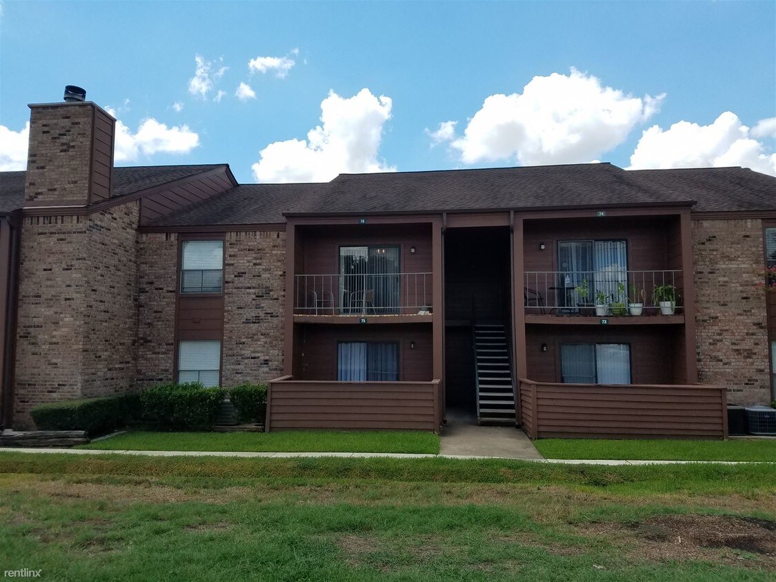 904 University Oaks Blvd Unit Apt 76, College Station, TX 77840 Condo