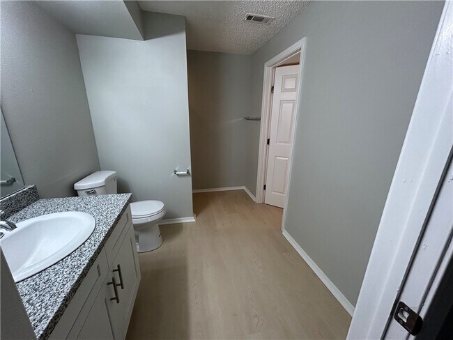 Foto del edificio - 1379 E Sequoyah Ct