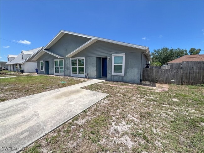 Building Photo - 17466 Ellie Dr