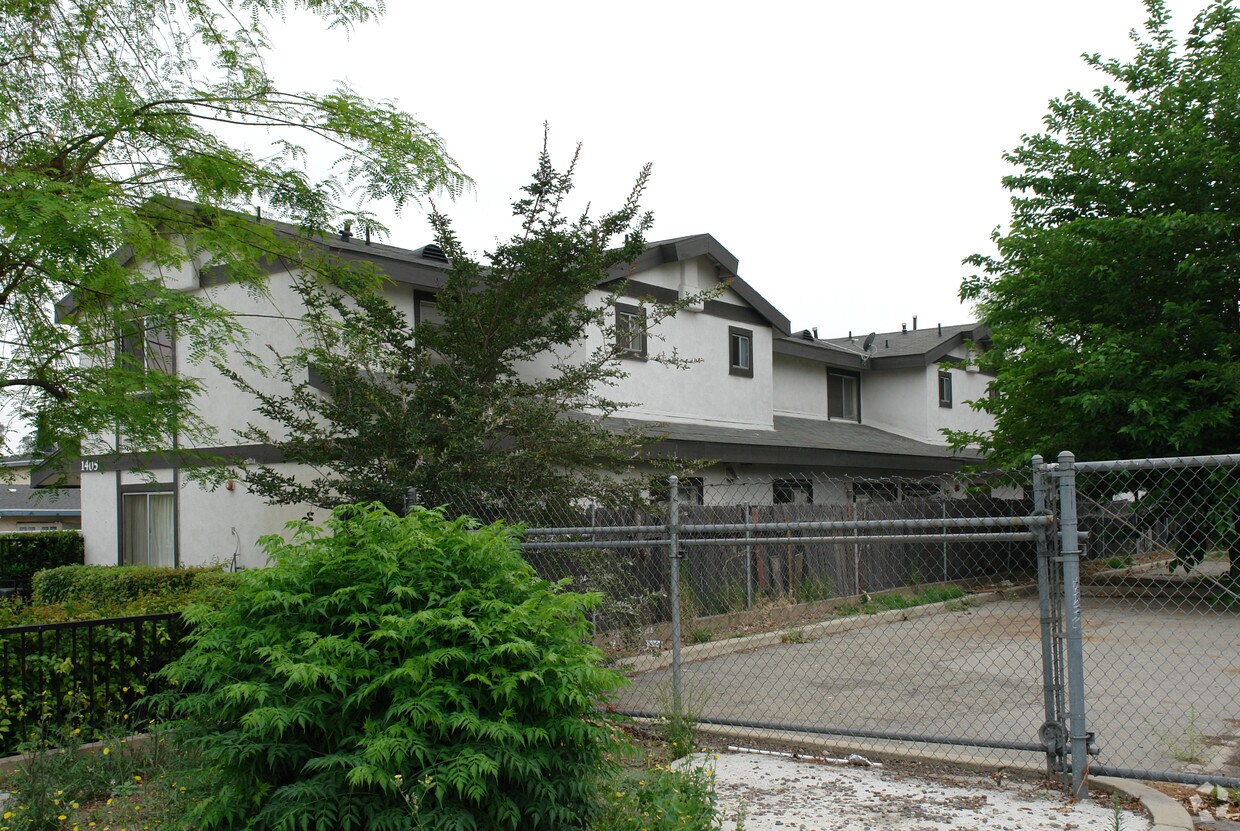 Foto del edificio - 1405 N Grove Ave